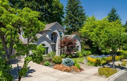 3868 Mirror Pond WAY, Eugene, OR 97408