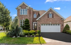 195 ROOSEVELT DRIVE, YARDLEY, PA 19067