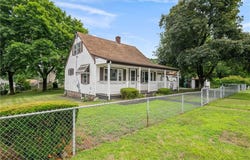 190 Linden Avenue, Woonsocket, RI 02895
