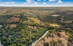 856 Whitley Road, Yoakum, TX 77995