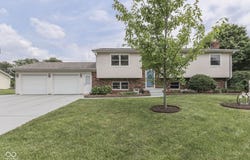 617 Echo Bend Boulevard, Greenwood, IN 46142