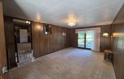 402 E 2nd Street, Delavan, MN 56023