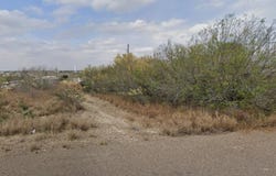 1019 Weslaco Lane, Zapata, TX 78076