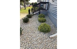 16 Oakwood Place, North Brunswick, NJ 08902