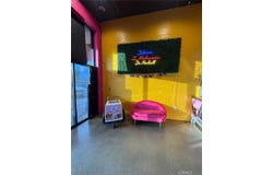 23762 NewHall, Newhall, CA 91321