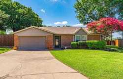 3727 French Wood Drive, Arlington, TX 76016