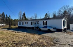 36 Main Street, Detroit, ME 04929
