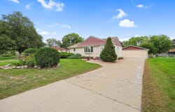 6324 Lee Avenue N, Brooklyn Center, MN 55429