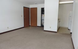 645 S Lucas St, IowaCity, IA 52240