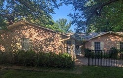 2732 Foxcroft Circle, Denton, TX 76209