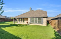 1621 Whispering Trail Drive, Waxahachie, TX 75165