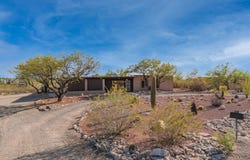 9150 E Loma Linda Place, Tucson, AZ 85749