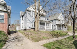 124 Beck Avenue, Akron, OH 44302