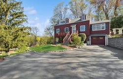 15 Wainscott Lane, East Setauket, NY 11733