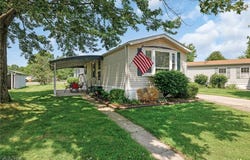 3 Carousel Lane, Olmsted Twp, OH 44138