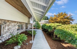 808 NW BELLA VISTA PL, Gresham, OR 97030