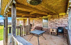 110 Arapaho St, Geronimo, OK 73543