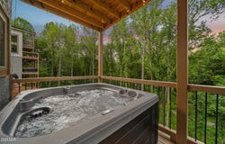 1924 Pine Court, Sevierville, TN 37876