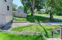 1700 S Pearl Street, Independence, MO 64055