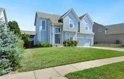 546 E Skylark Street, Gardner, KS 66030