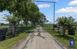 1221 Park Boulevard, Cleburne, TX 76033