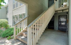 8858 W 106th Terrace, Overland Park, KS 66212