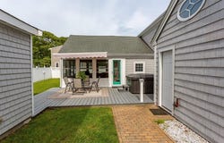 28 Winona Ave, Fairhaven, MA 02719