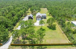 6460 Sapling Avenue, Grant, FL 32949