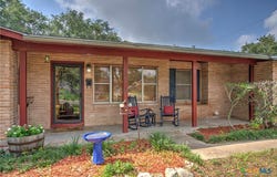 808 E Randall, Beeville, TX 78102