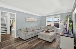 624 CHURCH St, Woodburn, OR 97071