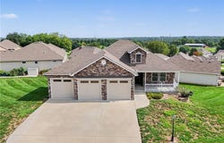 304 Prairie Rose Circle, Smithville, MO 64089