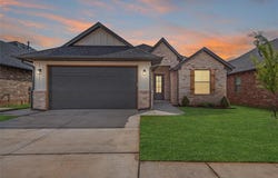 1224 Colonial Avenue, Tuttle, OK 73089