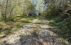 489 Cedar Bluff Drive, Monticello, KY 42633
