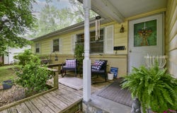 1939 S Roanoke Avenue, Springfield, MO 65807