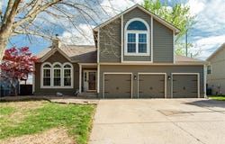 213 NE Dreamweaver Avenue, Lee's Summit, MO 64086