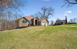 11010 Parrot, Peosta, IA 52068