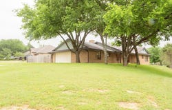 75 Delmore Drive, Hillsboro, TX 76645