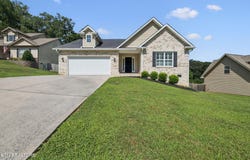 809 Mackenzie Drive, Maryville, TN 37804