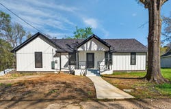 203 S Olive St., Gladewater, TX 75647
