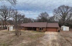 1001 E. 1990 Road, Soper, OK 74759