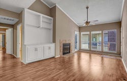 807 W 25th ST, Austin, TX 78705