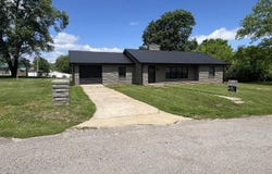 406 N Hubbard Ave, Munfordville, KY 42765-0000