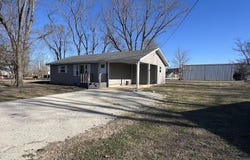 103 E Valley Street, Willow Springs, MO 65793