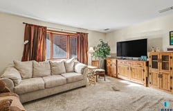 3704 Terry Ave, Sioux Falls, SD 57106