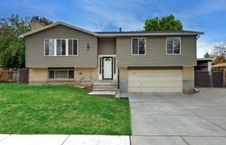1722 E KIMSBROUGH RD S, Sandy, UT 84092