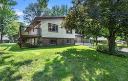 135 Knollwood Street W, Annandale, MN 55302