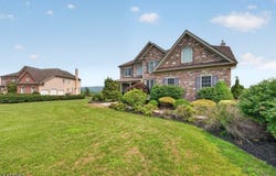 50 Albert Dr, Union Twp., NJ 08809-1279