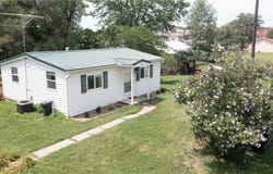 306 S Dallas Street, Maysville, MO 64469