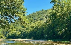 000 Grandpa Jones Road, Mountain View, AR 72560