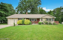 42 Beechwood Terrace, Matawan, NJ 07747